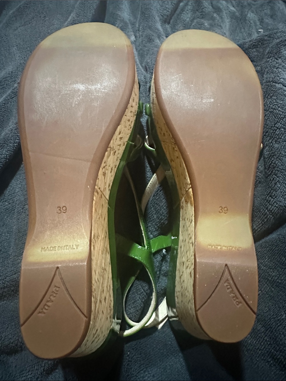 Prada Green Patent Leather Slingback Wedge Heels -Gold Logo Buckle-Sz 39 - Picture 5 of 5